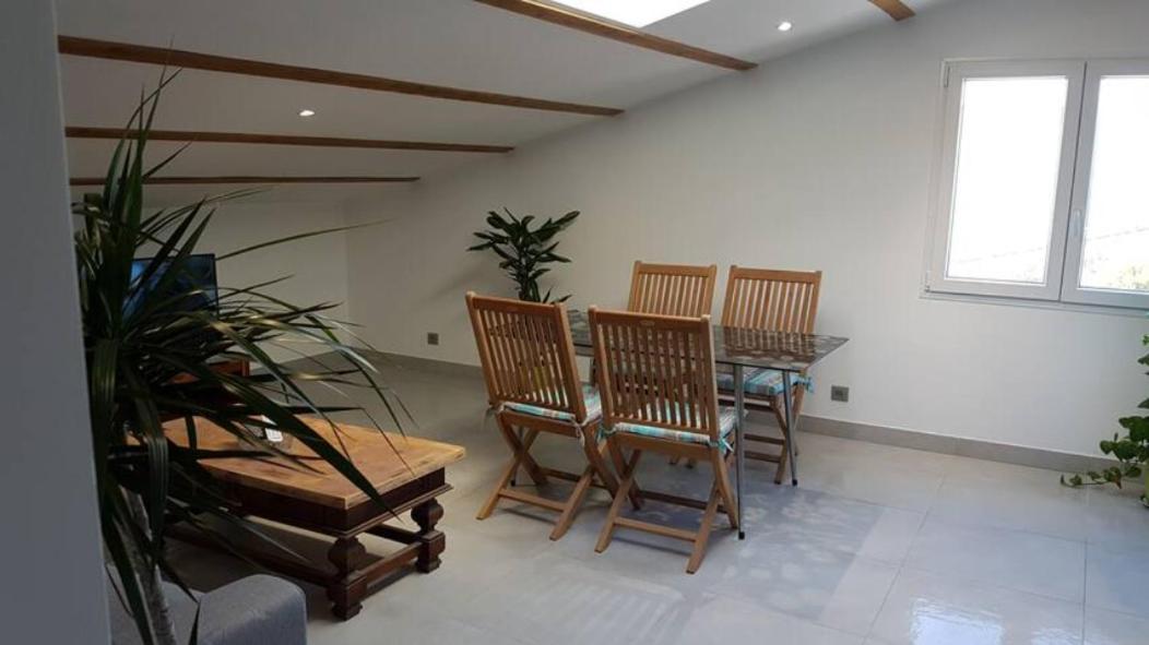 Saint Blaise, bel appartement neuf mansardé Esterno foto