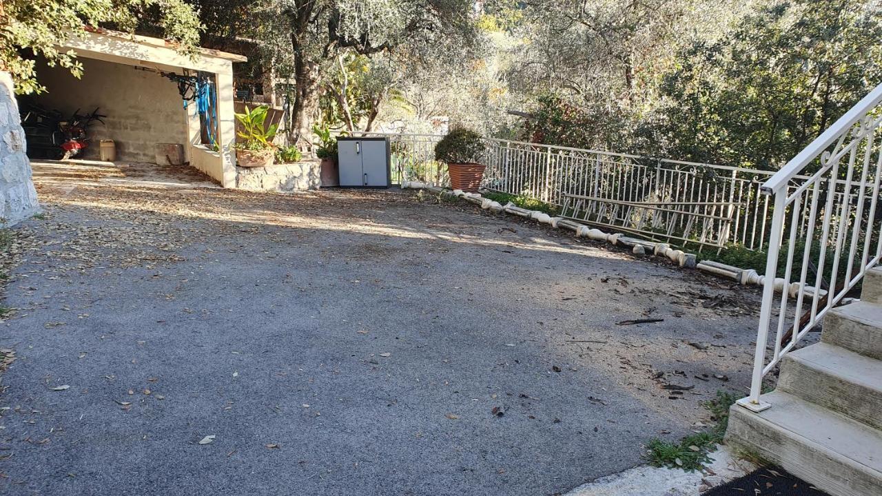 Saint Blaise, bel appartement neuf mansardé Esterno foto